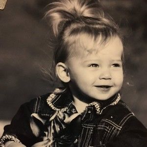 Meet your Posher, Carrie